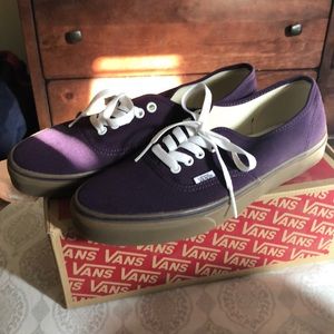 BNWOT men’s purple vans